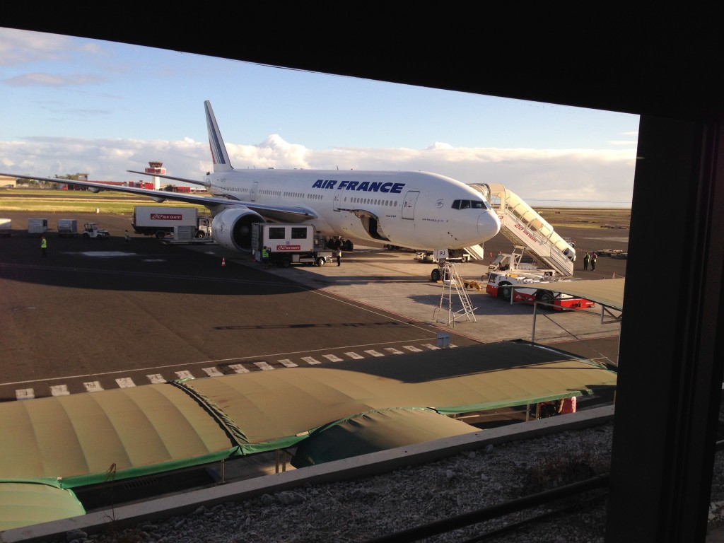 View of the Air France flight from the lounge